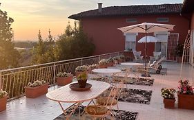 Villa House And Garden B&B