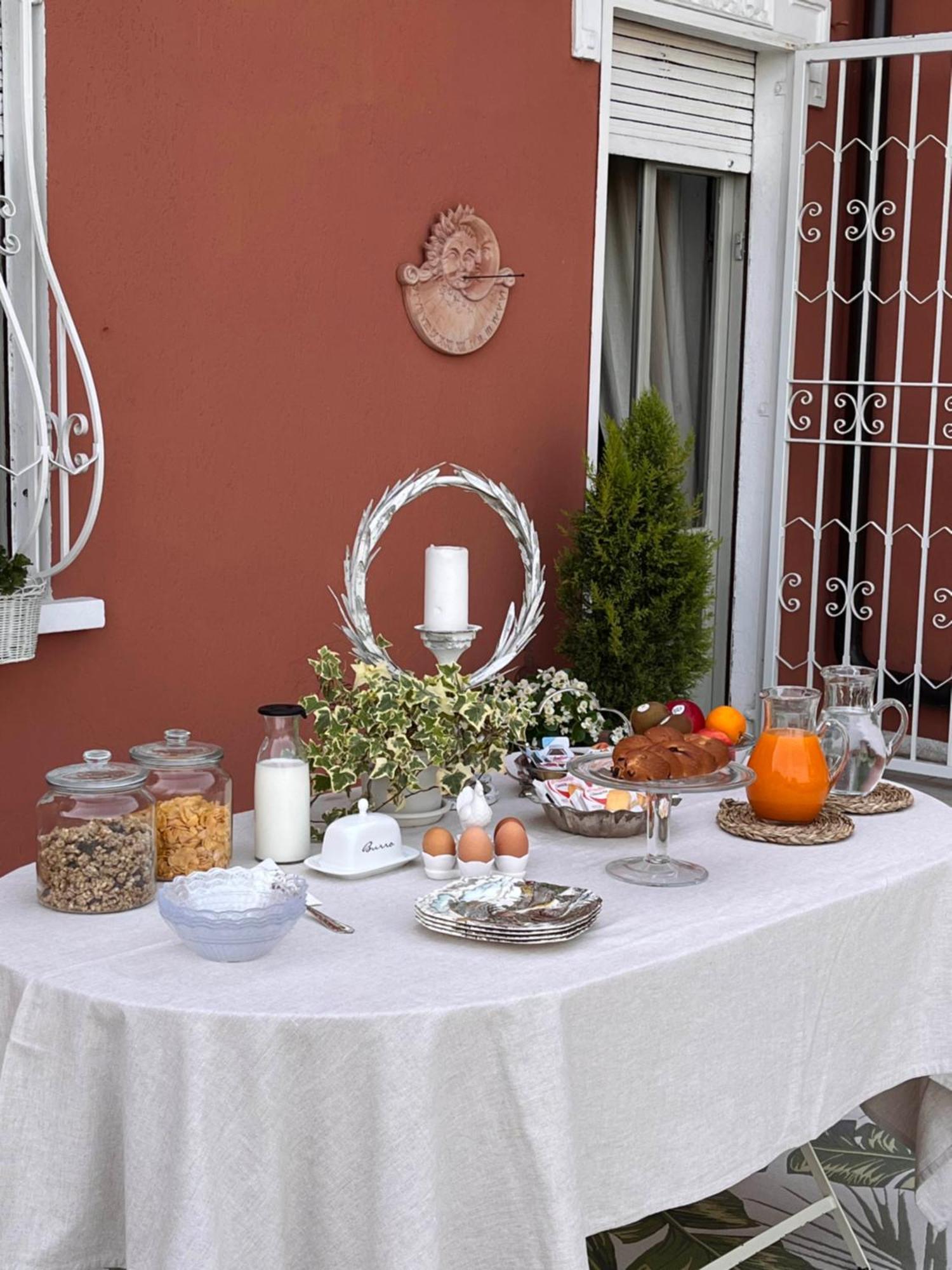 Villa House And Garden B&B Montichiari Esterno foto