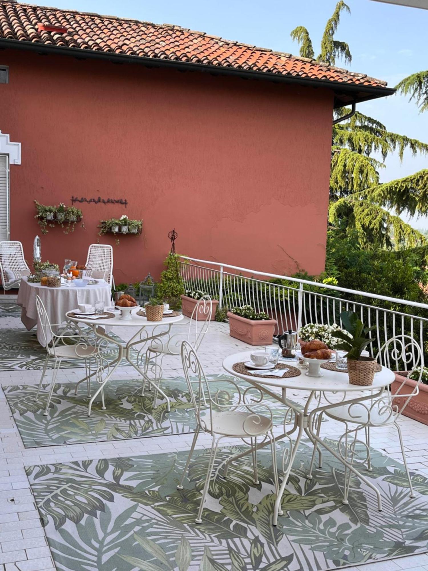Villa House And Garden B&B Montichiari Esterno foto