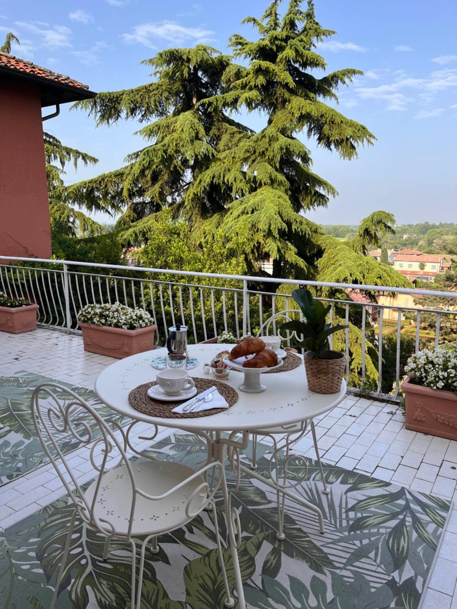 Villa House And Garden B&B Montichiari Esterno foto