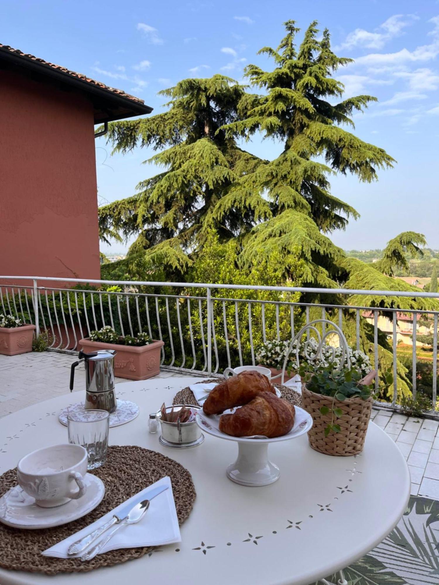 Villa House And Garden B&B Montichiari Esterno foto