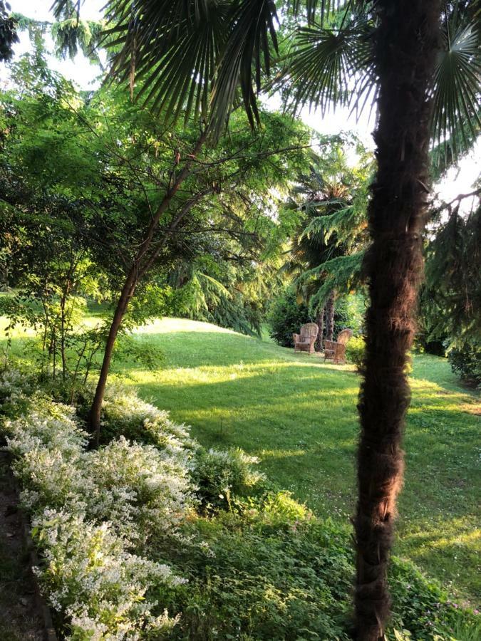 Villa House And Garden B&B Montichiari Esterno foto