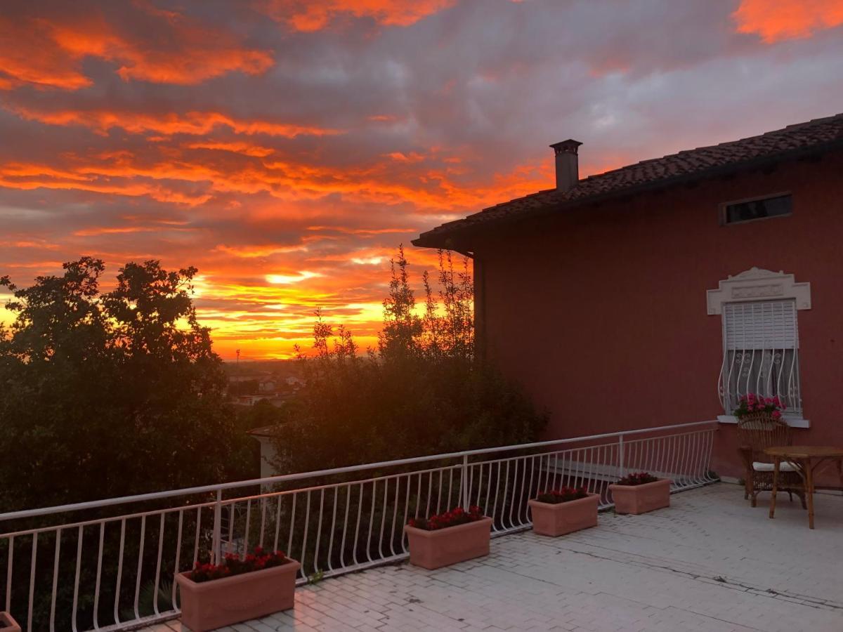 Villa House And Garden B&B Montichiari Esterno foto